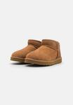 Ботильоны CLASSIC ULTRA MINI UGG, каштан - фото 2
