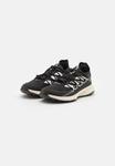 Обувь Adidas для походов, core black / chalk white / grey five - фото 2