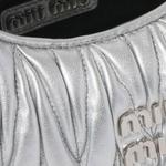 MIU MIU Сумка мини женская из кожи наппа silver - фото 4