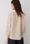 Блуза OPUS BATWING 3/4 SLEEVE CHECK PATTERN, Caramel/Brown - фото 2