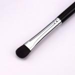 Кисть для теней Eigshow Beauty E840 - фото 2
