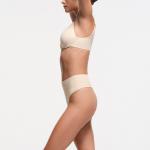 Бюстгальтер полного покрытия SKIMS Smoothing Intimates, песочный - фото 3