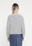 Джемпер VILA VIEMMELIE V NECK PULLOVER, Light Grey Melange/Mottled Light Grey - фото 3