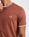 Футболка Fred Perry с двойным кантом коричневого цвета - фото 5