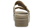 Шлепанцы и сланцы Crocs Brooklyn Low Wedge Sandal 'Beige' Women's - фото 5