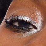 Стик для теней Dazzleshadow MAC, Demure Diamonds (true silver) - фото 5