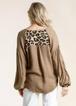 Леопардовый топ с длинным рукавом в бежевом цвете Umgee - фото 2
