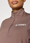 Топ Adidas Terrex Long sleeved top, Earth Strata/Khaki - фото 6
