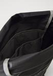 Рюкзак Peak Performance ROLL TOP BACKPACK UNISEX, Black - фото 3