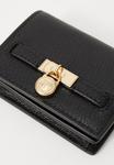 Кошелек MICHAEL Michael Kors HAMILTON COMPACT WALLET, Black - фото 4