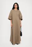 Платье STAUD ENZO MAXI DRESS, Taupe - фото 2