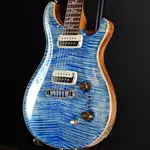 Гитара PRS Пола, выцветшие голубые джинсы - фото 3