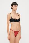 Трусы Emporio Armani THONG, Lacquer Red/Red - фото 4