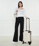 Лонгслив женский Guess Jeans с глубоким вырезом и стразами, белый - фото 2