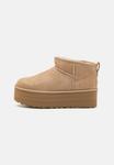 Ботильоны CLASSIC ULTRA MINI PLATFORM UGG, цвет sand - фото