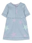 Stella McCartney Kids джинсовое платье с принтом, синий - фото