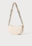 Сумка Guess VALLA MINI TOP ZIP BAG, Bone/Off-White - фото 2