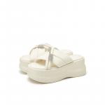 Шлепанцы и сланцы DAPHNE Slide Slippers Women's - фото 6