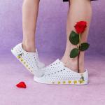 Сабо Native Shoes с рисунком и значками, белый - фото 47