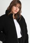 Зимняя куртка Urban Classics Curvy LADIES BOXY SHERPA PUFFER JACKET, черный - фото 4