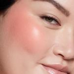 Матовые румяна Hypernova Satin Matte r.e.m. beauty, Peach Planet (soft peach) - фото 3