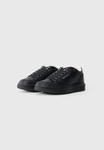 Кроссовки Armani Exchange Trainers, Black - фото 2