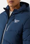 Куртка Reebok STRETCH PUFFER , Vector Navy/Dark Blue - фото 4
