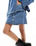 Мини-юбка из денима Pieces Utility, средне-синего цвета - фото 5