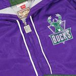 Ветровка NBA MILWAUKEE BUCKS UNDENIABLE FULL ZIP WINDBREAKER Mitchell And Ness, цвет Lila - фото 4
