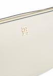 Сумка Tommy Hilfiger TH GLAM CONV MED, Soft Cream/White - фото 4