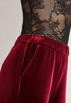 Брюки MADELEINE WEIT MIT ELASTISCHEM BUND, Ruby Red/Red - фото 4