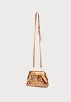 Клатч THEMOIRè GEA MICRO WEAVED, Bronze - фото 3