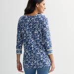 Туника Petite с 3/4 рукавом и разрезом на горловине Croft & Barrow, Blue Chic Blooms - фото 2