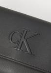 Сумка кросс-боди Calvin Klein Jeans SCULPTED LONG FOLD STRAP, Black - фото 6