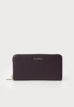 Кошелек Coccinelle Wallet, Prune/Lilac - фото