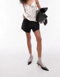 Черные джинсовые шорты со складками Topshop - фото 3