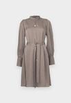 Платье Bruuns Bazaar SINAPSIS ZENIA DRESS, Taupe - фото 5