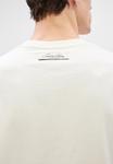 Топ Calvin Klein GRAPHIC TEE, Snow White/White - фото 8