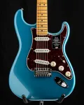 Fender American Professional Classic Stratocaster в цвете Lake Placid Blue - фото 2