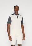 Поло Nike Golf VICTORY, Light Orewood Brown/Anthracite/Black/Beige - фото