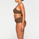 Бюстгальтер scoop SKIMS Naked, цвет Jasper - фото 3