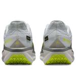 Кроссовки Nike Winflo 11 Gore-Tex 'Light Smoke Gray Bright Yellow' - фото 4