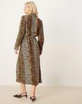 Платье-рубашка макси YAS с завязкой на талии и леопардовым принтом - фото 3