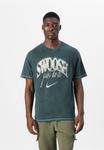 Футболка Nike Sportswear TEE , Seaweed/Light Green - фото