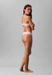 Идеально сидящие стринги Calvin Klein Underwear, Bone White - фото 3