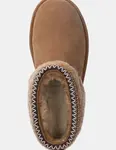 Замшевые кроссовки UGG Classic Ultra Mini Maxi Curly, коричневый - фото 4
