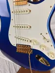Fender 70-летие Custom Shop Stratocaster 2024 - Глянцевый синий - фото 6