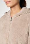 Флисовая куртка ONLY Play ONPCAS-FLUF HOOD SHORT , String/Beige - фото 6