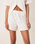 Свободные шорты JDY из белого шитья - фото 2
