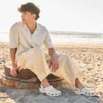 Сабо Crocs Classic Clog, цвет Linen - фото 8